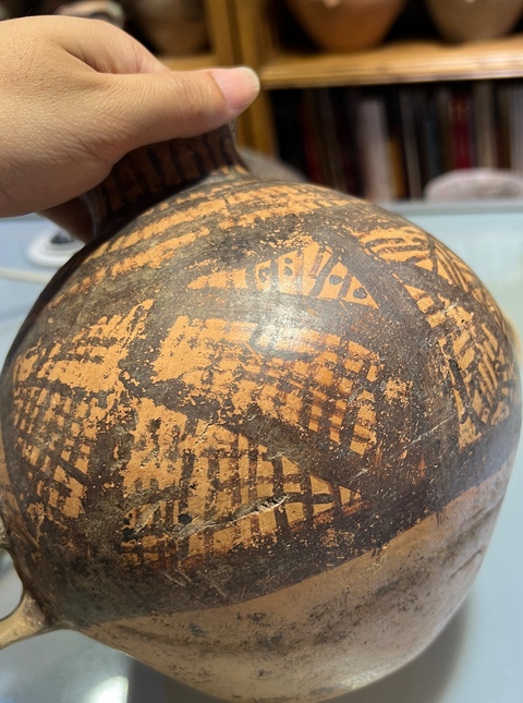 古玩陶瓷文化期彩繪陶罐真品鑒賞圖