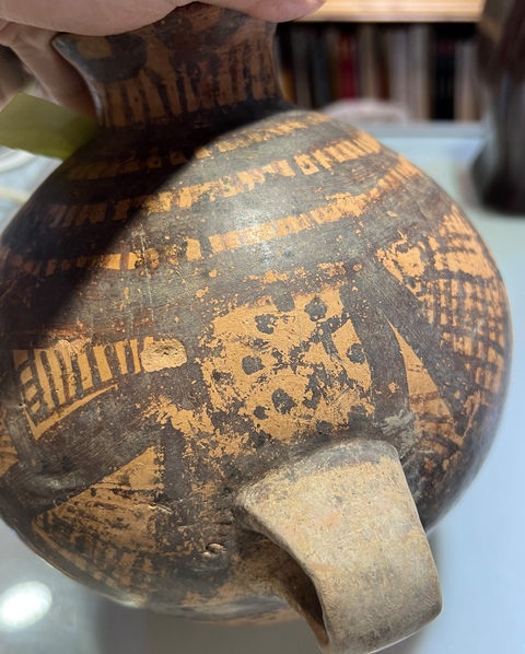 古玩陶瓷文化期彩繪陶罐真品鑒賞圖