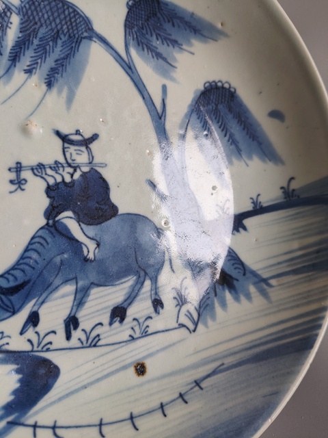 古玩陶瓷清乾隆青花牧童紋盤真品鑒賞圖