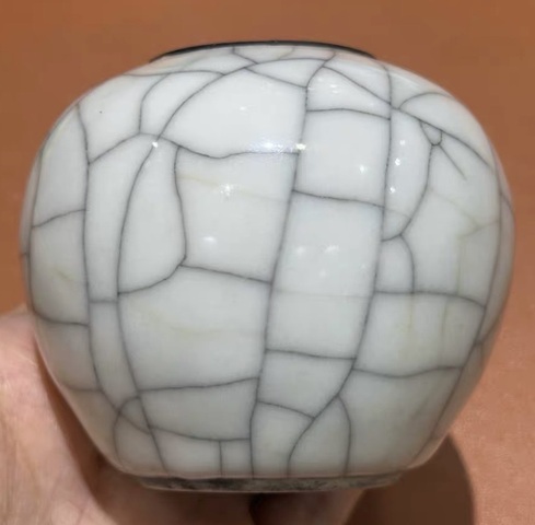 古玩陶瓷哥釉水盂真品鑒賞圖