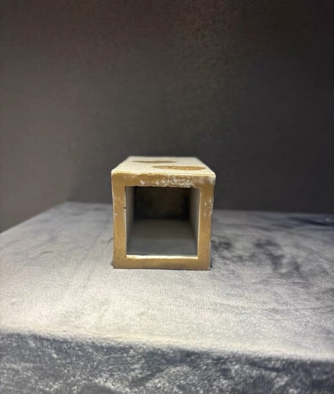 古玩陶瓷清嘉慶 雕瓷皮球花筆筒真品鑒賞圖