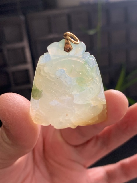 古玩玉器創(chuàng)匯天然翡翠雕“龍牌”拍賣，當前價格16000元