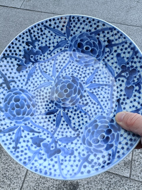 古玩陶瓷花卉紋青花盤真品鑒賞圖