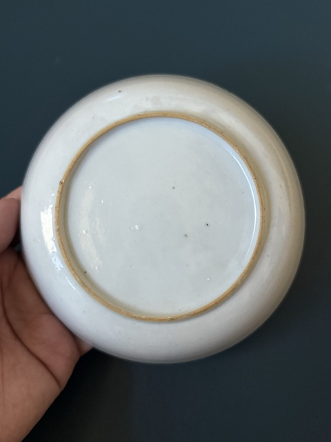 古玩陶瓷人物紋廣彩盤真品鑒賞圖