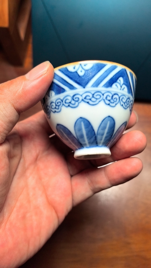 古玩陶瓷青花雞心杯真品鑒賞圖