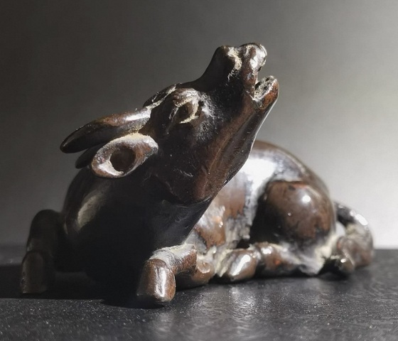 古玩銅器牛型銅硯滴真品鑒賞圖