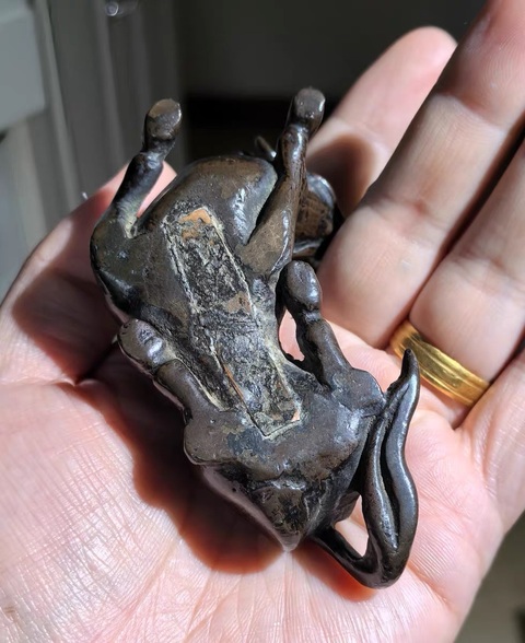 古玩銅器牛型銅硯滴真品鑒賞圖