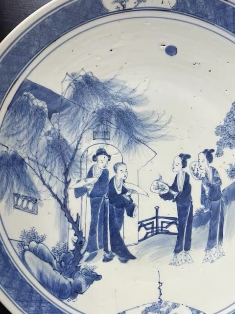 古玩陶瓷清中晚 青花西廂記人物故事紋盤真品鑒賞圖