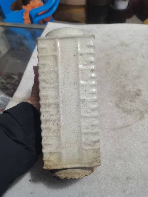 古玩陶瓷哥釉琮式瓶真品鑒賞圖