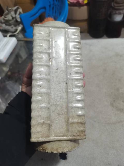 古玩陶瓷哥釉琮式瓶真品鑒賞圖