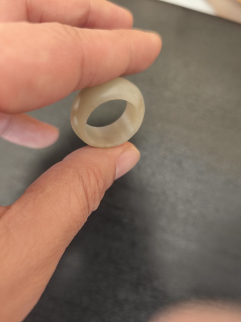 古玩玉器和田玉雕“指圈”真品鑒賞圖