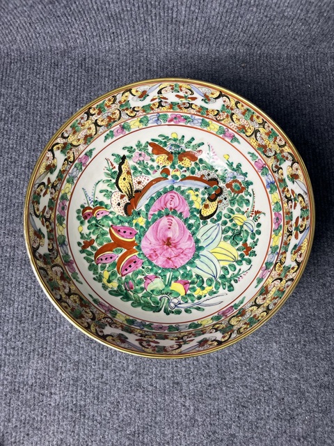 古玩陶瓷粉彩福壽紋百蝶大碗真品鑒賞圖