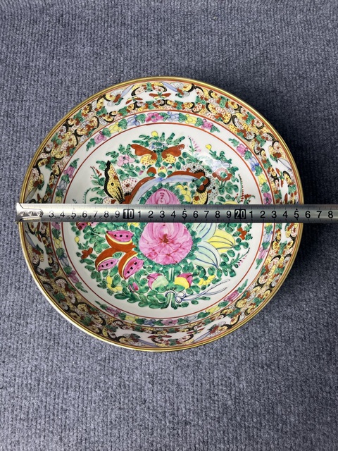 古玩陶瓷粉彩福壽紋百蝶大碗真品鑒賞圖