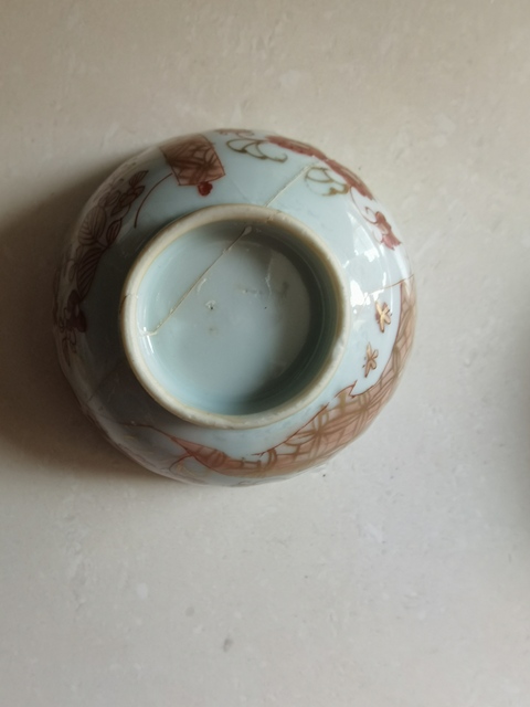 古玩陶瓷清早期礬紅彩碗真品鑒賞圖