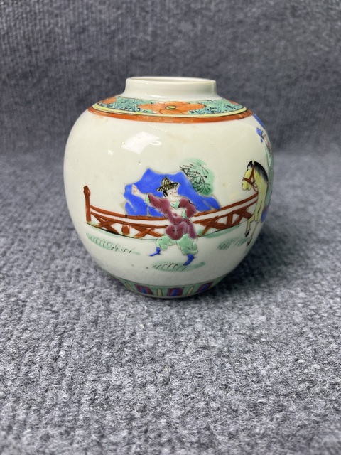 古玩陶瓷粉彩西廂記人物故事紋罐真品鑒賞圖