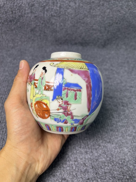 古玩陶瓷粉彩西廂記人物故事紋罐真品鑒賞圖