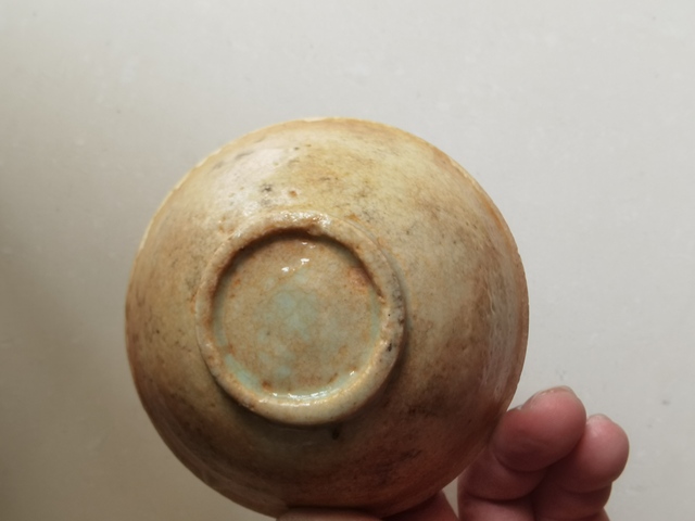 古玩陶瓷芒口圈足覆燒工藝影青碗真品鑒賞圖