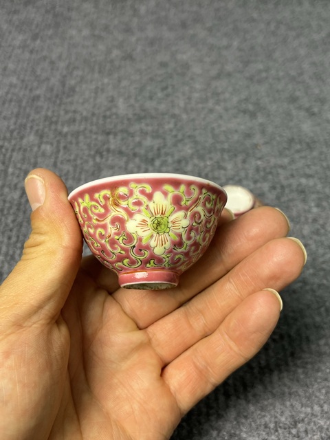 古玩陶瓷粉彩花卉紋杯一對真品鑒賞圖