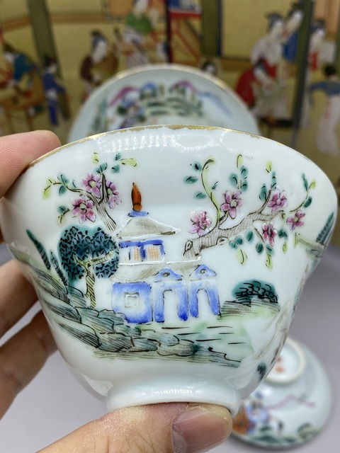 古玩陶瓷粉彩人物故事紋蓋碗真品鑒賞圖