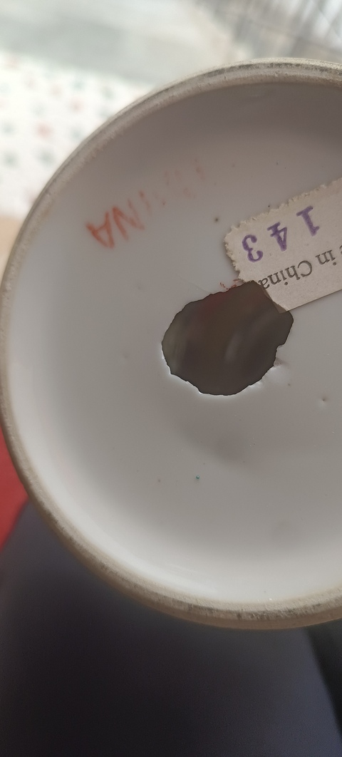 古玩陶瓷粉彩人物故事瓶真品鑒賞圖