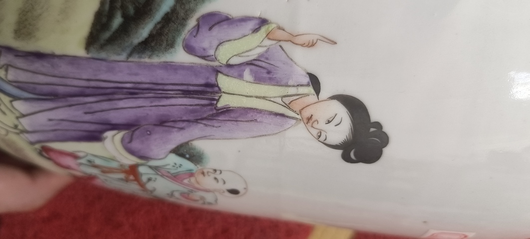 古玩陶瓷粉彩人物故事瓶真品鑒賞圖