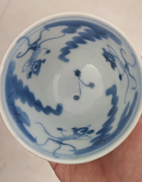 古玩陶瓷晚清紫金釉青花杯真品鑒賞圖