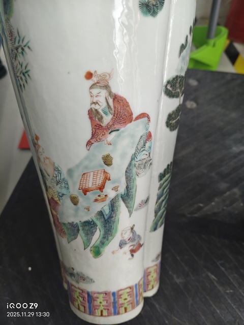 古玩陶瓷粉彩人物故事紋三連瓶真品鑒賞圖