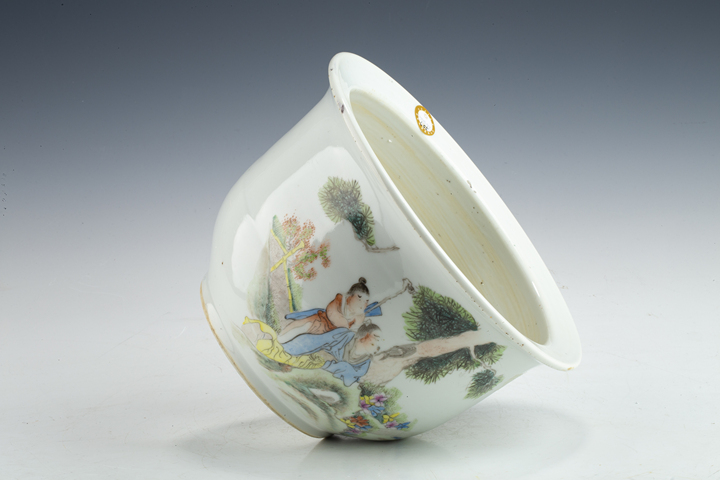 古玩陶瓷民國·淺絳彩人物故事紋花盆真品鑒賞圖