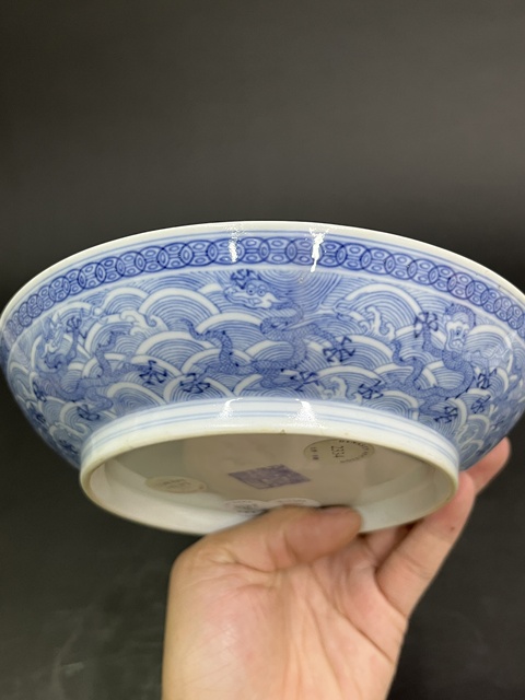 古玩陶瓷清乾隆 青花海水龍紋盤真品鑒賞圖
