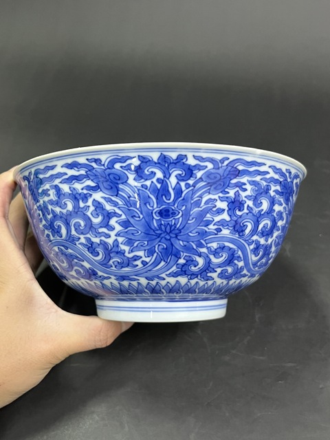 古玩陶瓷清康熙 青花纏枝荷花紋碗真品鑒賞圖