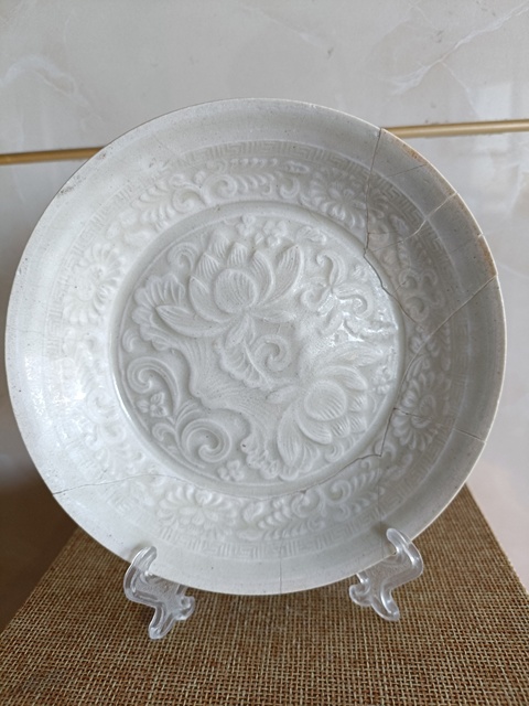 古玩陶瓷南定青白釉花卉紋洗真品鑒賞圖