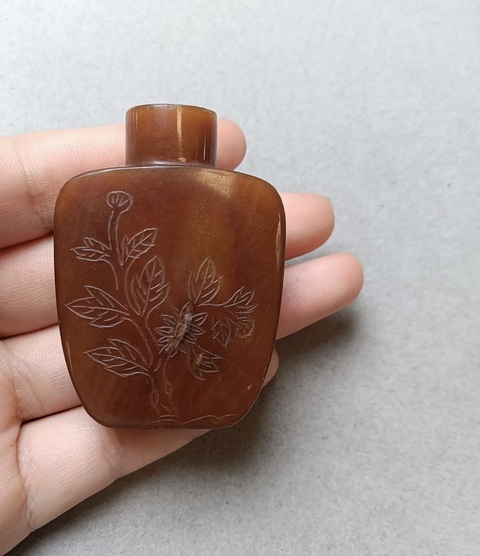 古玩玉器金絲玉雕“鼻煙壺”真品鑒賞圖