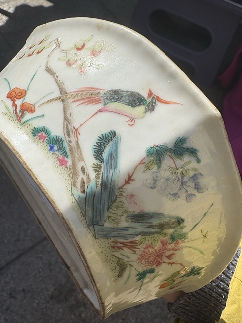 古玩陶瓷晚清細路粉彩角碗真品鑒賞圖