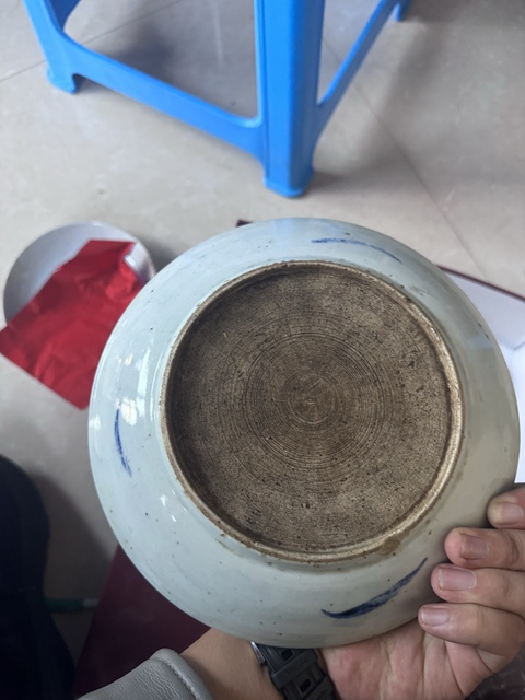 古玩陶瓷清晚期青花釉里紅魚盤真品鑒賞圖