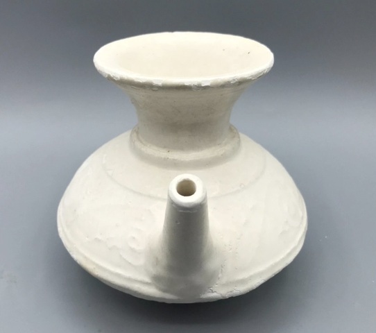 古玩陶瓷宋元時期德化窯白釉軍持真品鑒賞圖