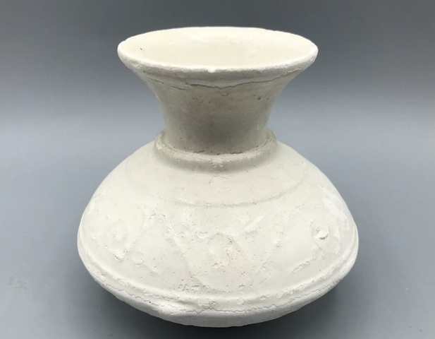 古玩陶瓷宋元時期德化窯白釉軍持真品鑒賞圖