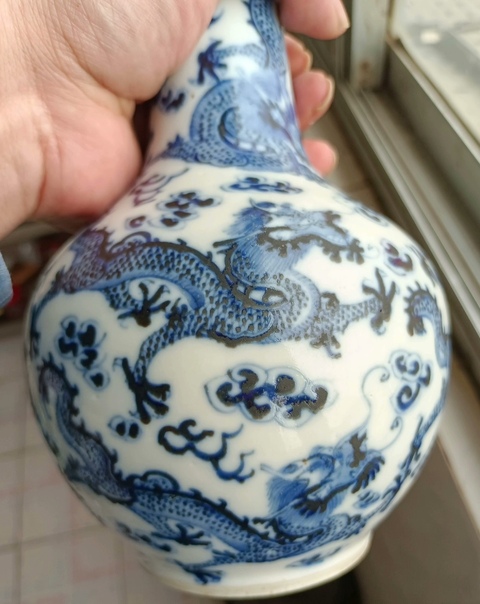 古玩陶瓷清晚·青花云龍紋蓋瓶 真品鑒賞圖