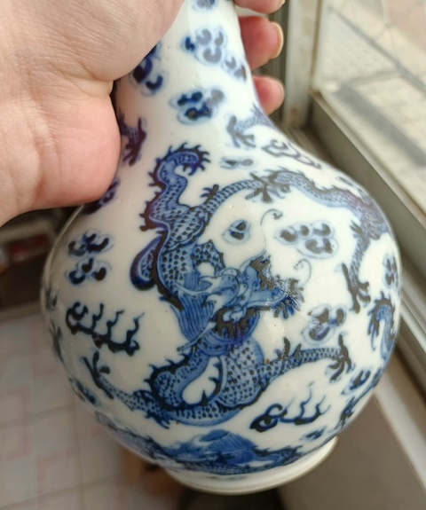 古玩陶瓷清晚·青花云龍紋蓋瓶 真品鑒賞圖