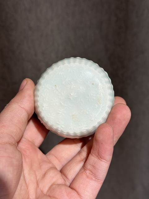 古玩陶瓷青白釉香盒真品鑒賞圖