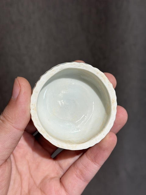 古玩陶瓷青白釉香盒真品鑒賞圖