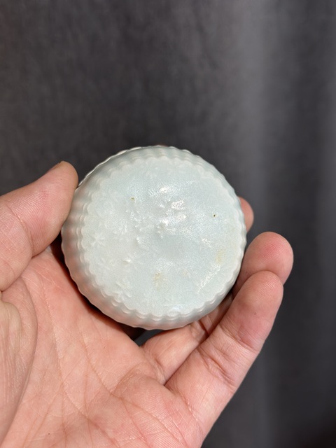 古玩陶瓷青白釉香盒真品鑒賞圖