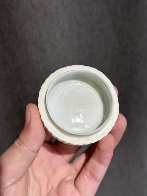 古玩陶瓷青白釉香盒真品鑒賞圖