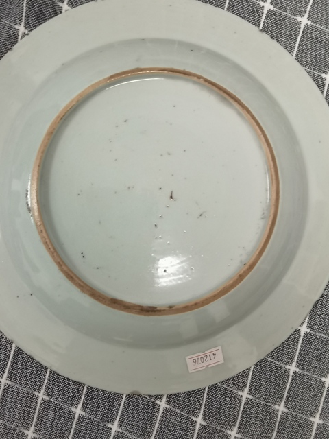 古玩陶瓷乾隆外銷風格青花花卉盤真品鑒賞圖