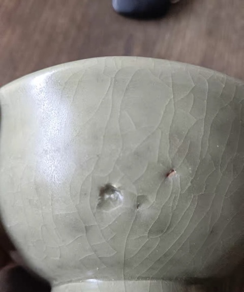 古玩陶瓷龍泉青瓷花卉紋碗真品鑒賞圖