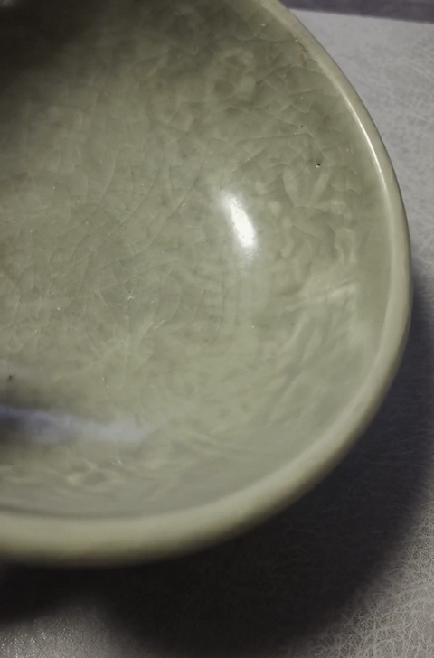 古玩陶瓷龍泉青瓷花卉紋碗真品鑒賞圖