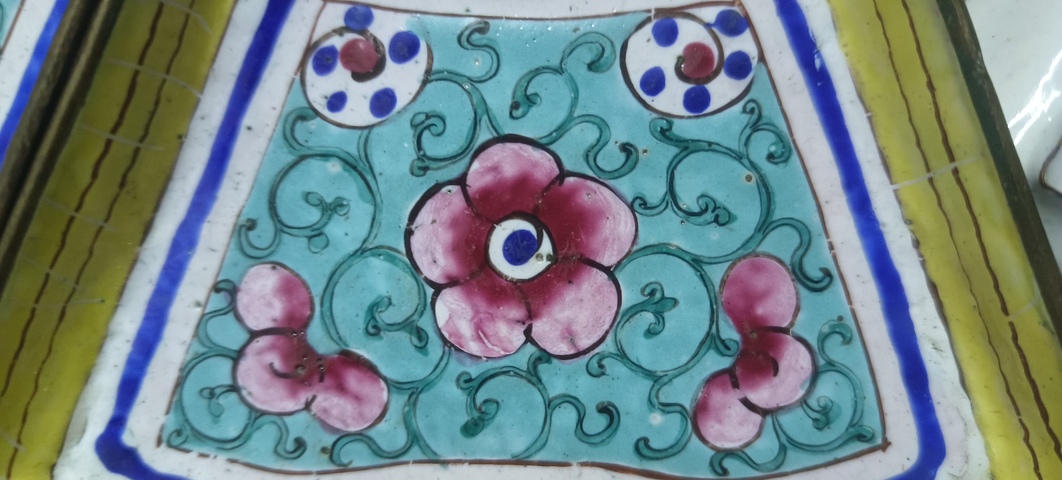 古玩陶瓷銅胎畫彩繪九子串盤真品鑒賞圖