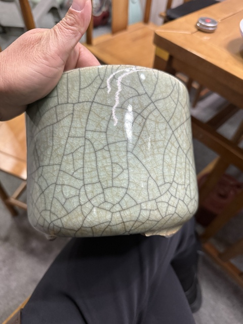 古玩陶瓷哥釉三足爐真品鑒賞圖