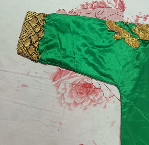 古玩雜項刺繡戲服真品鑒賞圖