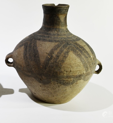 古玩陶瓷文化期彩繪陶器真品鑒賞圖