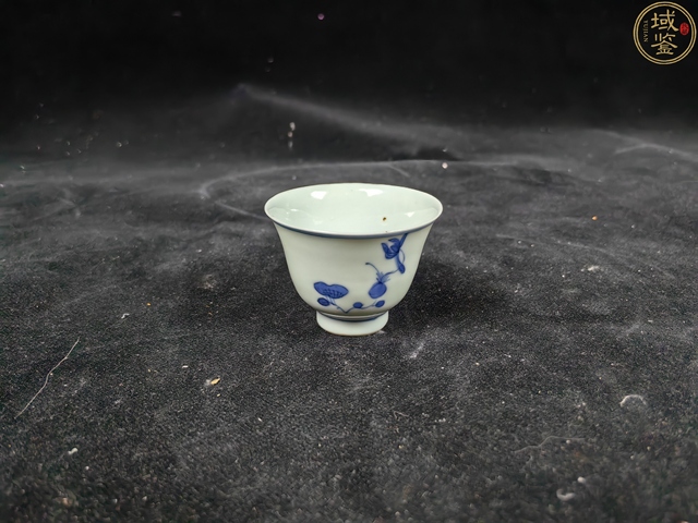 古玩陶瓷青花花卉紋杯真品鑒賞圖